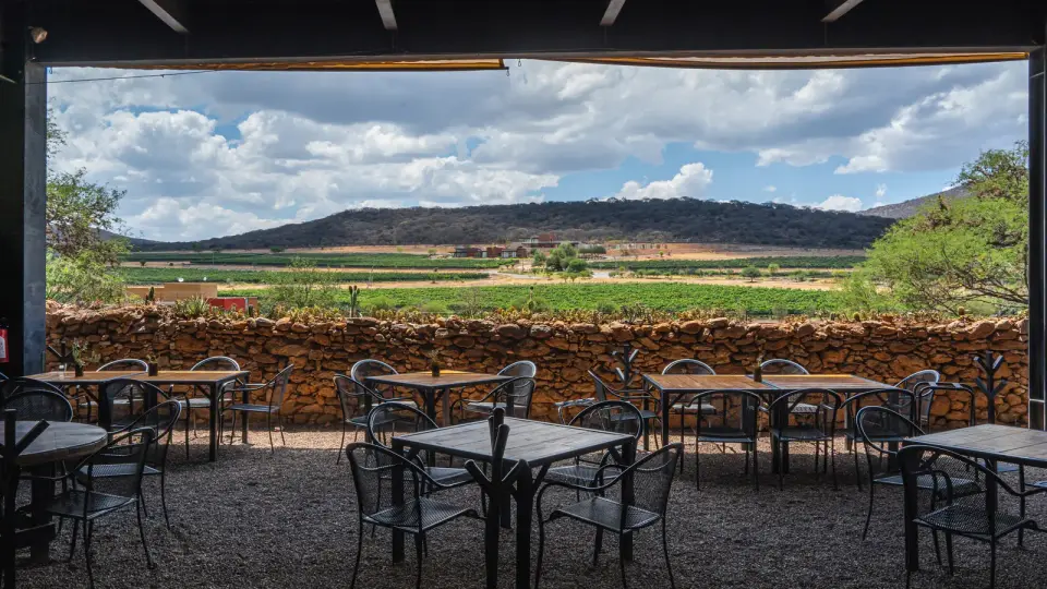 Terraza del Restaurante Ruinas con vista al valle